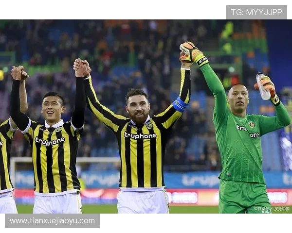 亨特首发表现抢眼24分钟内高效20分助球队赢得胜利